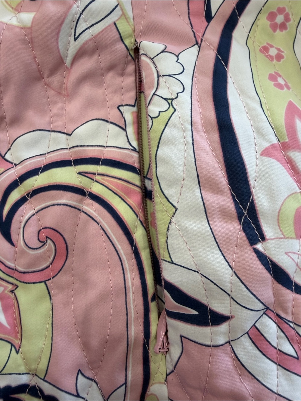 Alfred Dunner Pink Paisley Quilted Jacket
Size 18 - Picture 5 of 6